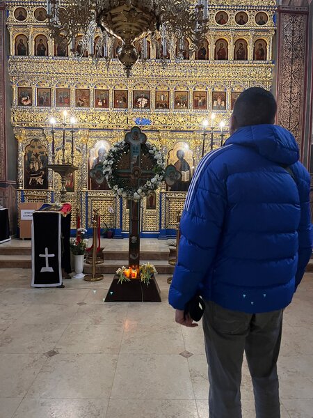 Sunt un barbat de 48 de ani, din Bucuresti, divortat, singur si pregatit